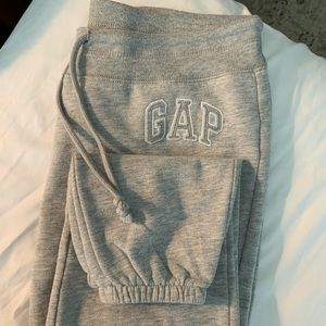 GAP Like New Sweatpants Gray Small